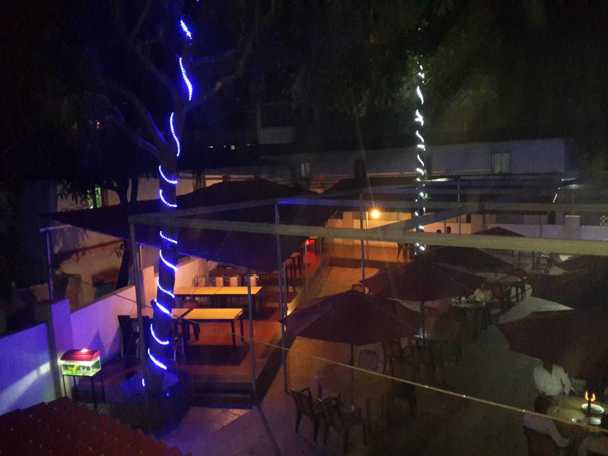 Hotel Veer Residency Panvel Esterno foto